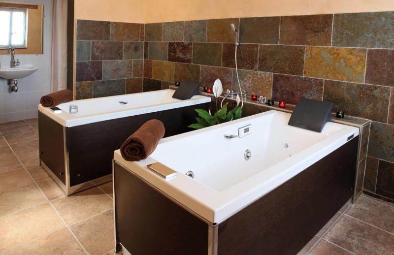 Domaine Saint-Roch Hotel Spa Salzuit Екстер'єр фото